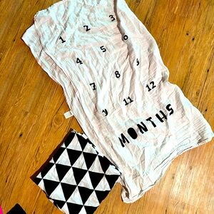 Milestone Blanket & Matching Muslin